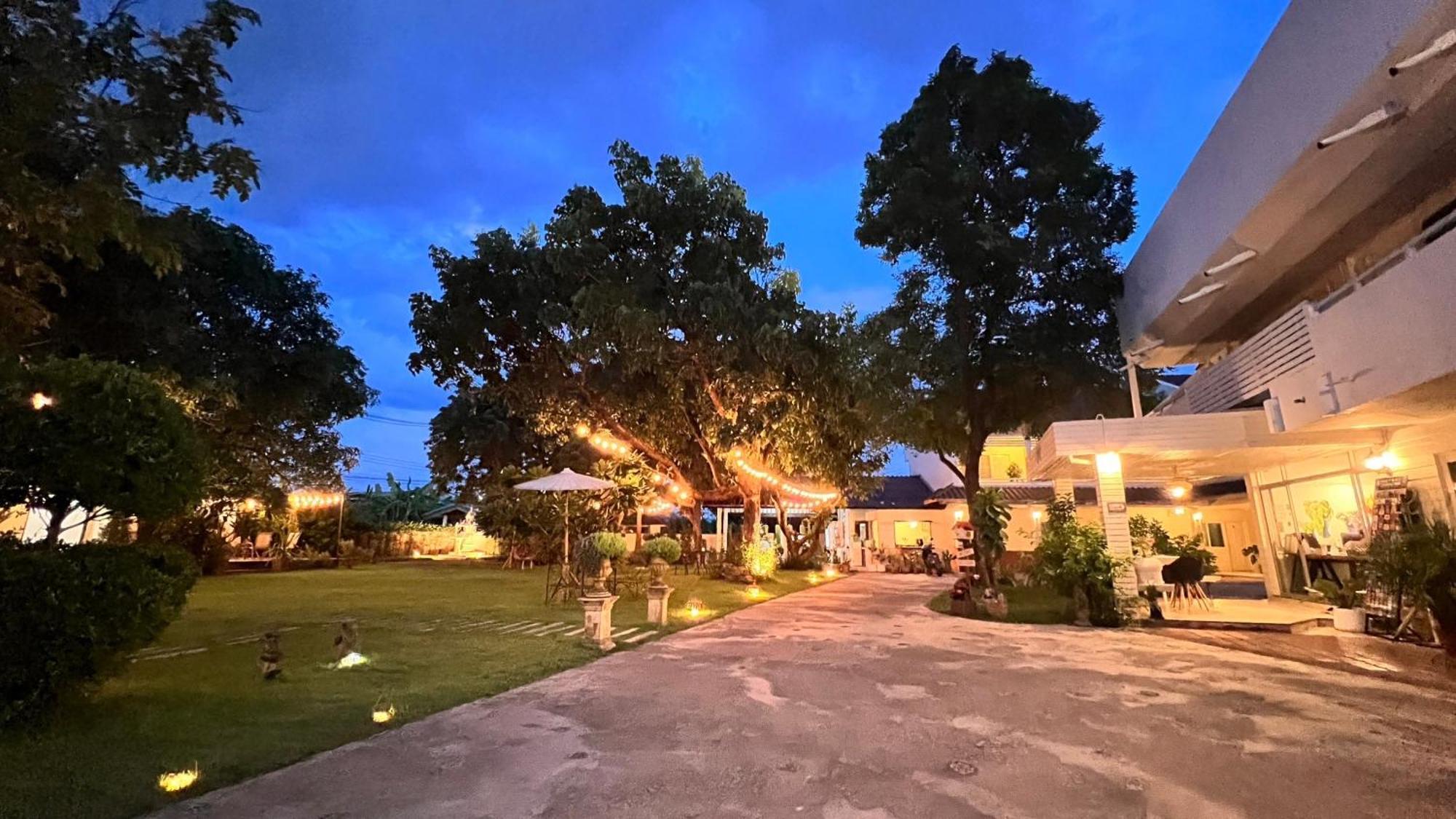 Udee Cozy Hotel Čiang Mai Exteriér fotografie